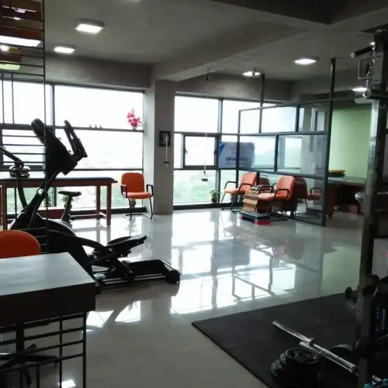 CB Physiotherapy Safdarjung Enclave - Spine, Sports & Chiropractic 3